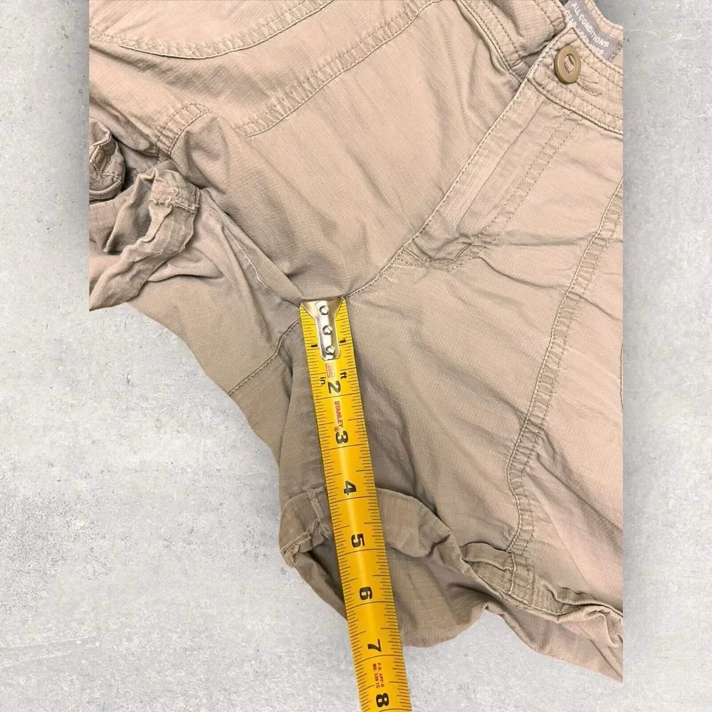 Nike ACG Women's Khaki Shorts Size 8 back pockets‎ tan 34 waist